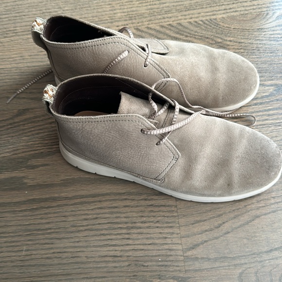 Men’s UGG booties size 10 - Picture 4 of 4